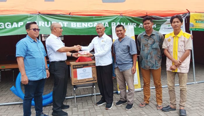 ISEI Salurkan Bantuan Air Bersih dan 4.000 Paket Makan Gratis untuk Aceh