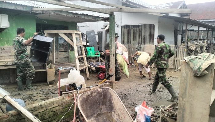 Prajurit Koramil Samudera Gotong Royong Pulihkan Rumah Dinas