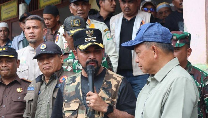 Mendagri Kunjungi Lokop, Bupati Paparkan Dampak Banjir