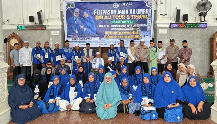 Tangis Haru Warnai Pelepasan Jamaah Umrah Kloter 61 Bir Ali