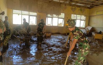 Lumpur Disingkirkan, Sekolah dan Kantor Aceh Tamiang Mulai Hidup