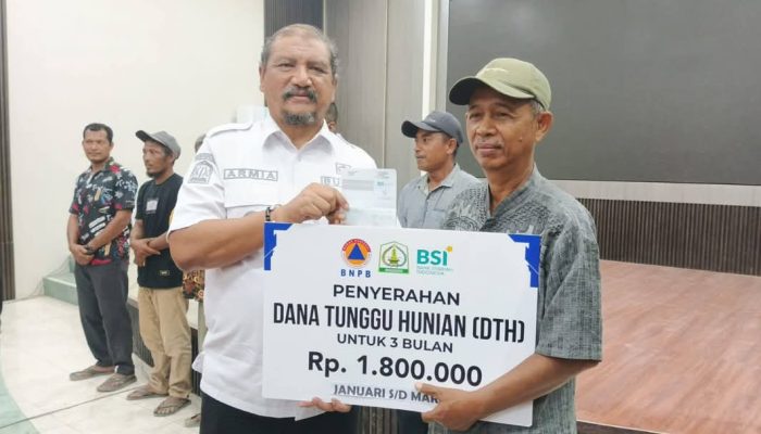 Bupati Aceh Tamiang Salurkan DTH Korban Bencana