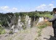 Pemkab Aceh Tengah Buka Jalur Alternatif Antisipasi Jalan Longsor