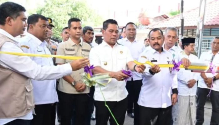 Bupati Aceh Besar Resmikan Portal Parkir Pasar Induk Lambaro