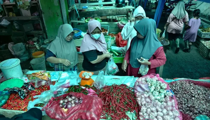 Pedagang Kembali Berjualan, Ekonomi Kuala Simpang Bergeliat