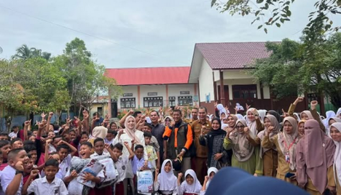 Saat Seragam Sekolah Jadi Harapan Baru Siswa Blang Mangat