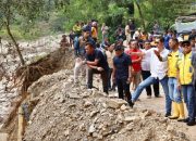 Salurkan Bantuan, Sekda Aceh Terjebak Longsor di Gayo Lues