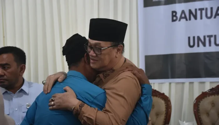 Pemkab Bener Meriah Serahkan Santunan Korban Bencana