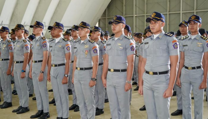 Seribu Taruna KKP Turun ke Sumatra, Bersihkan Lumpur Pascabencana