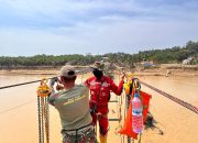 Warga Terisolasi, Pembangunan Jembatan Gantung Capai 49,55 Persen