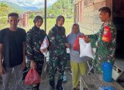 Kowad Kodam Iskandar Muda dipimpin Kapten Ckm (K) Erni Susilawati menyalurkan bantuan logistik bagi warga terdampak banjir di Kabupaten Gayo Lues