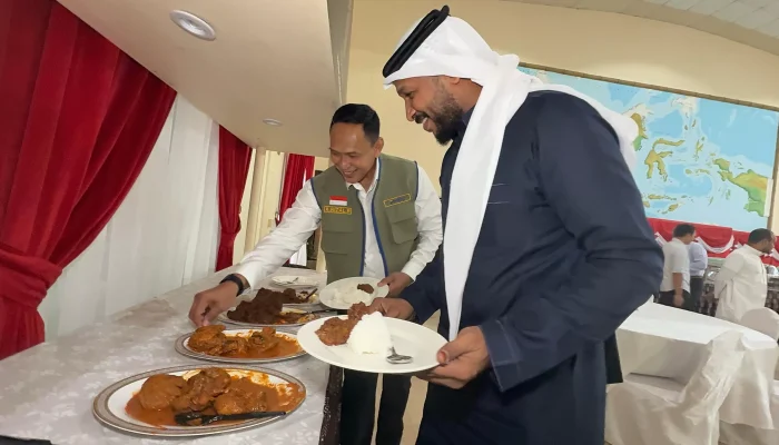 BULOG Bidik Pasar Arab Saudi, Tawarkan Beras untuk Haji 2026