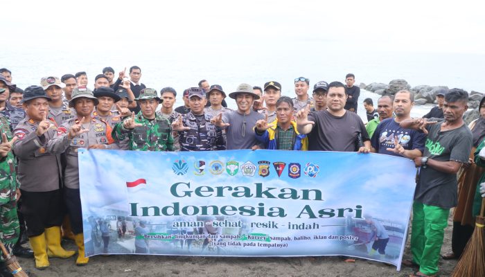 TNI–Polri Turun Tangan Bersihkan Pesisir Lhokseumawe