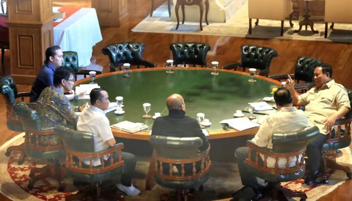 Presiden Prabowo Gelar Rapat Tertutup dengan Menteri Bidang Ekonomi