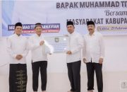 Mendagri Salurkan Bantuan untuk Warga Pidie Jaya