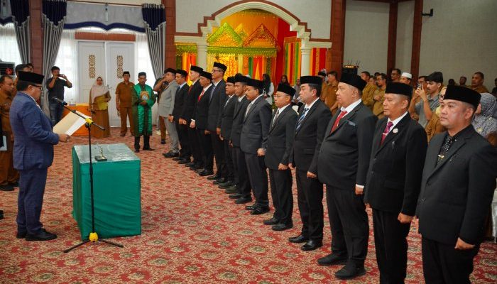 Bupati Nagan Raya Lantik 13 Pejabat Pimpinan Tinggi