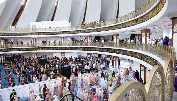 Tarawih Perdana, Masjid Negara IKN Membeludak
