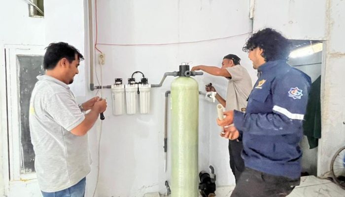 Bantu Pemulihan Pascabencana, UTU Pasang Instalasi Air Minum Siap Konsumsi untuk Pengungsi