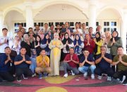 Tradisi Unik di Gorontalo, Wagub Bagikan “Uang Ayam” untuk Sahur Perdana