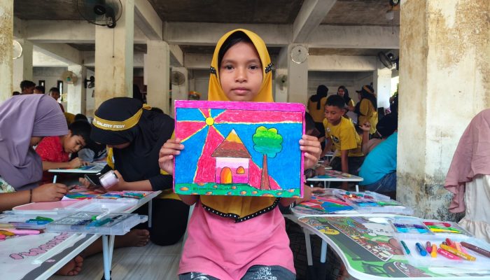 Memulihkan Trauma dengan Warna