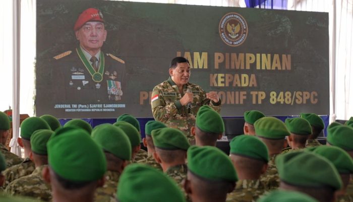 Menhan Uji Kesiapan Tempur Yonif 848