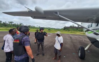 Penembakan Bandara Korowai, Dua Awak Pesawat Tewas