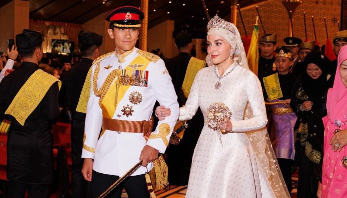 Sambut Kelahiran Puteri Mateen, Dintandai 17 Tembakan Meriam