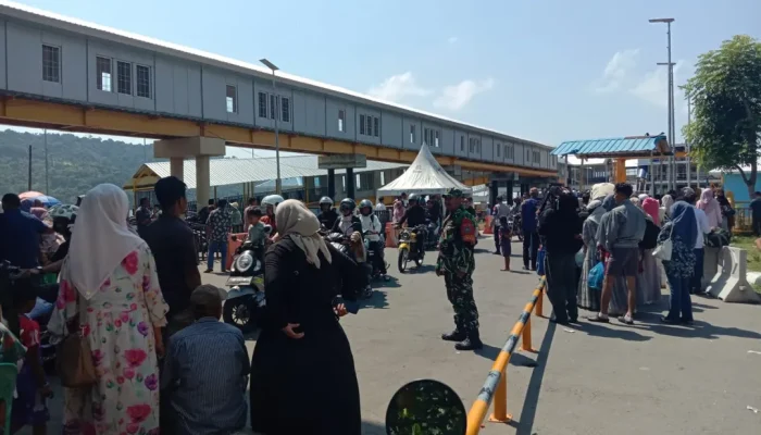 Pelabuhan Balohan Sabang Terpantau Ramai