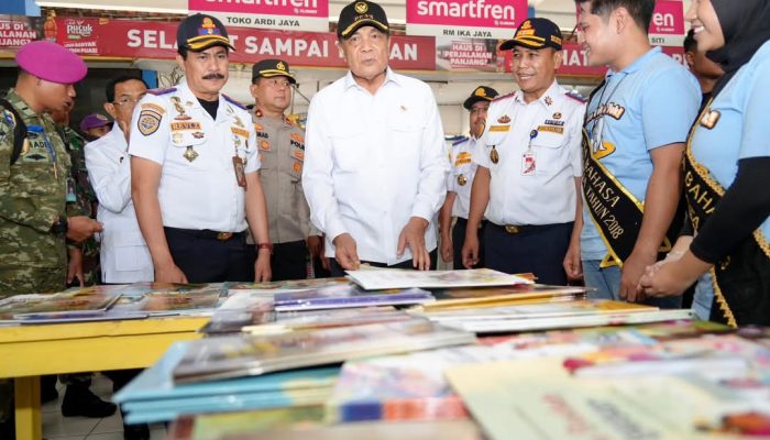 Menko Polkam Tinjau Kesiapan Mudik di Gambir dan Kampung Rambutan