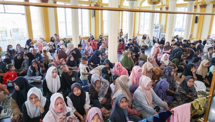 Bupati Aceh Timur dan BSI Santuni 476 Anak Yatim