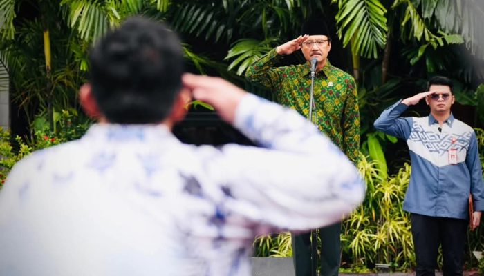 Gus Ipul Pimpin Apel Pembinaan Pegawai Kemensos