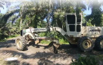 Greder Dikerahkan, Satgas TMMD Bangun Jalan Woyla