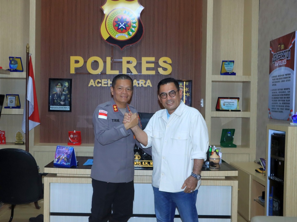 Anggota Komisi III DPR RI, H. T. Ibrahim (Ampon Bram), bersama Kapolres Aceh Utara, saat melakukan kunjungan kerja ke Mapolres setempat di Lhoksukon