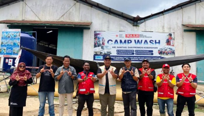 Deputi Kemenko PMK Tinjau Layanan Air Bersih PMI