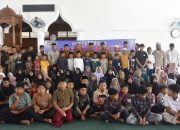 Wabup Armia Santuni Anak Yatim di Weh Pesam