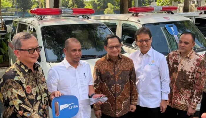 Kemenkes Hibahkan Tiga Ambulans untuk Bener Meriah Pascabencana