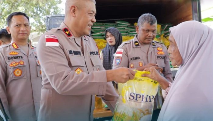 Polda Aceh Salurkan 57 Ton Beras Lewat Pasar Murah
