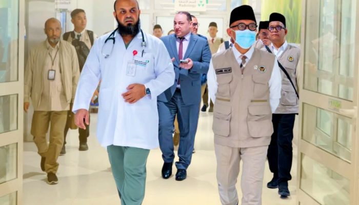 Wamen Haji Tinjau Kesiapan Layanan Kesehatan Jemaah
