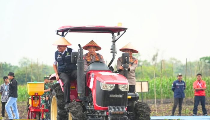 Kapolri Pimpin Tanam Jagung Dukung Ketahanan Pangan Nasional