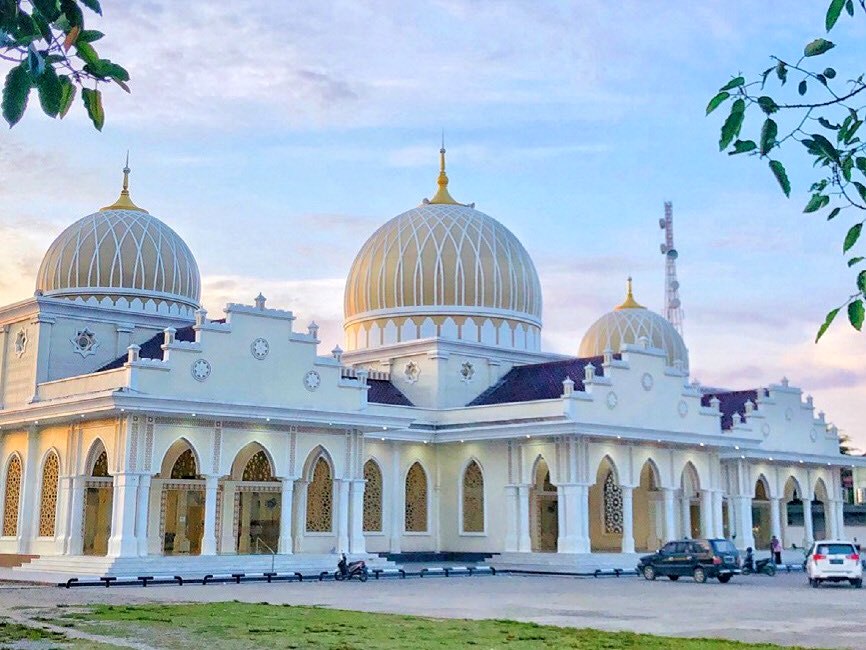 Masjid Agung Sultan Jeumpa di Kecamatan Kota Juang, Kabupaten Bireuen