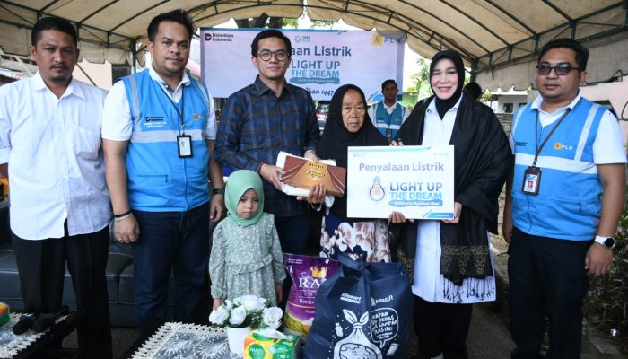 Program Light Up The Dream Terangi 38 Rumah