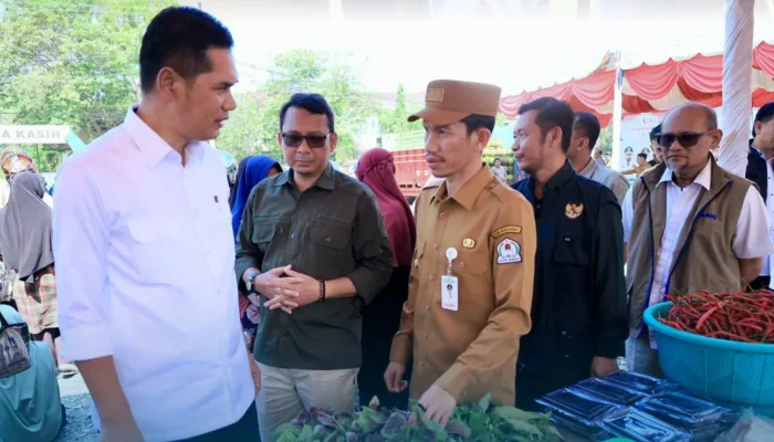 Sekda Aceh Buka Gerakan Pangan Murah di Meulaboh