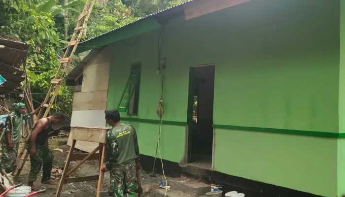TNI Rehab Rumah Lansia di Tangse, Progres Capai 95 Persen