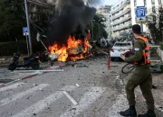 Gelombang Rudal Iran Guncang Israel, Konflik Memanas