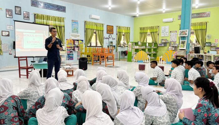 Tetap Aktif dan Kreatif Menulis di Era AI