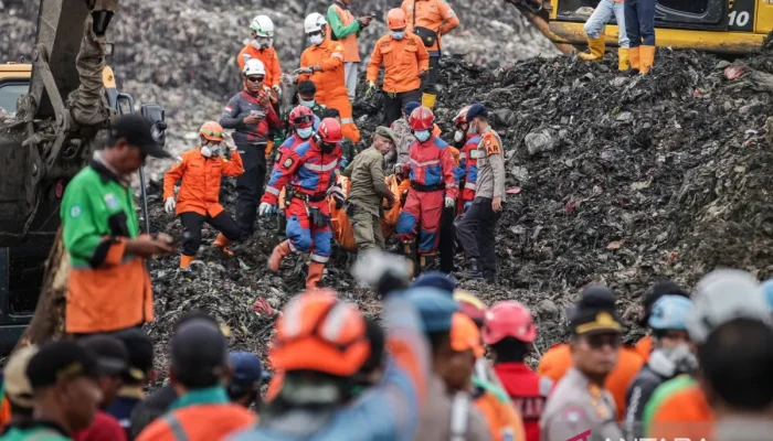 Longsor Sampah Bantargebang Indikator Lemahnya Pengelolaan Sampah Nasional