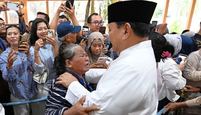 Ribuan Warga Padati Open House di Istana