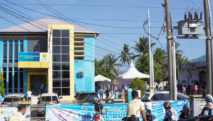 Bukan Cuma Urus Listrik, PLN Kini Bantu Emak-emak di Abdya Dapat Sembako Murah