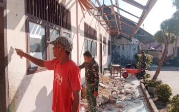 Revitalisasi SD Negeri 5 Muara Dua Libatkan TNI