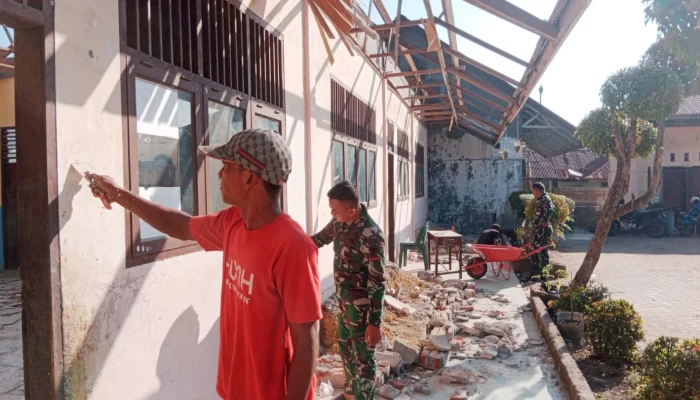 Revitalisasi SD Negeri 5 Muara Dua Libatkan TNI